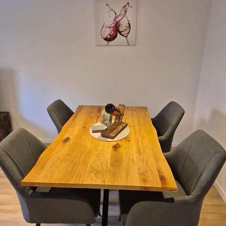 Pfalzzeit-weinstrasse Eichhaernel Kirrweiler (Sudliche Weinstrasse)