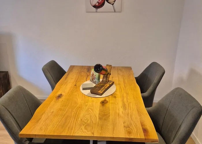 Pfalzzeit-weinstrasse Eichhaernel Kirrweiler (Sudliche Weinstrasse)